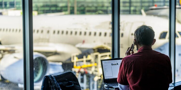 Hopping online at the airport? Cellular may be faster than Wi-Fi – here’s why