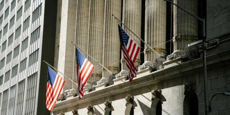 Bitcoin Is Getting Banked — 60% Of Leading US Banks Are Ready