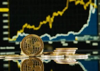 Analyst Who Predicted XRP’s 600% Rally Forecasts The Bottom And A Target Of 