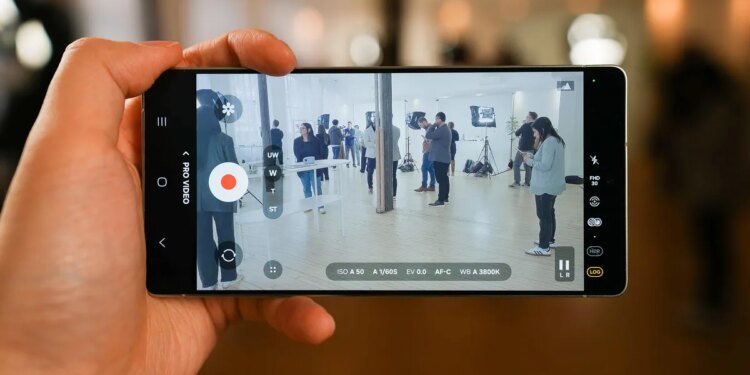 The Galaxy S26 Ultra might be a lifeline for photography beginners like me