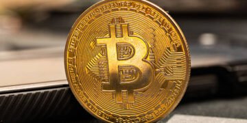 No Rebound For Bitcoin Yet — Short-Term BTC Holders Continue Holding At A Loss