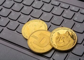 Dogecoin Remains Inside Falling Channel, Bulls Target Surge Above alt=