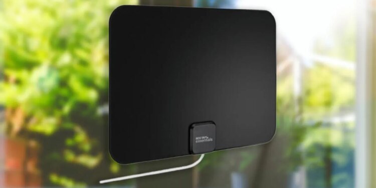 How to watch hundreds of TV channels with this  antenna box (and ditch the streaming services)