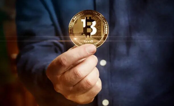 Analyst Who Called Bitcoin Price Crash Above 0,000 Predicts Crash To ,000