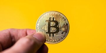 Bitcoin Is Playing Out The ‘Fakeout Theory’ Again, Here’s What To Expect
