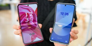 Samsung vs. Motorola: I've tested dozens of phones from both brands – here's my choice