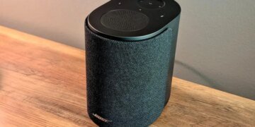 I didn't expect Bose's new lifestyle speaker to coexist with my Sonos Era 100 like this